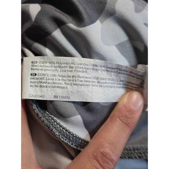 Bally Total Fitness Work Out  Womens Cropped Camo Leggings Pants Gray Size Med - Picture 5 of 5